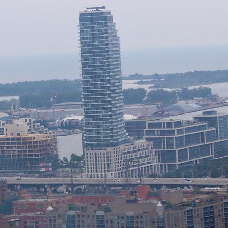 Apartment/2Bedrooms/2 Full Bathrooms/Free Parking Торонто Экстерьер фото