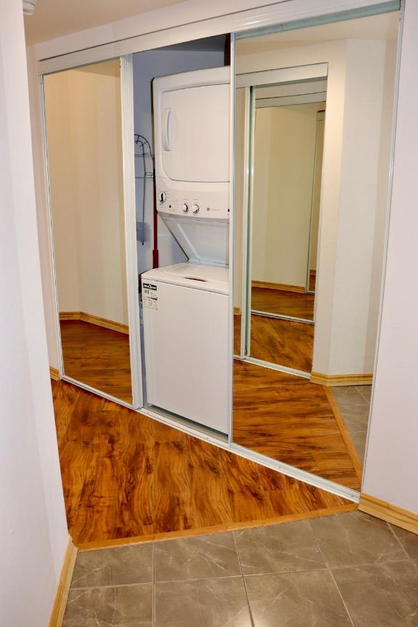 Apartment/2Bedrooms/2 Full Bathrooms/Free Parking Торонто Экстерьер фото