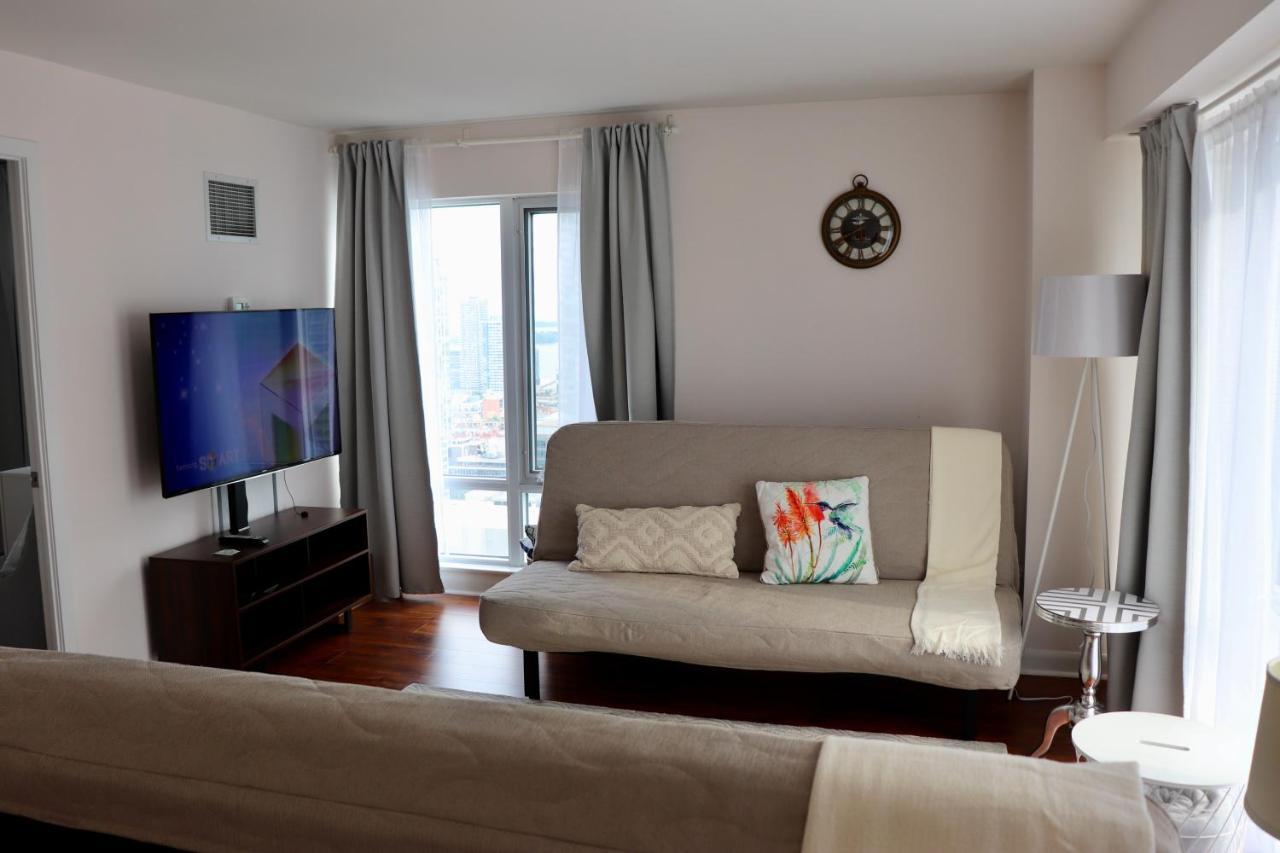 Apartment/2Bedrooms/2 Full Bathrooms/Free Parking Торонто Экстерьер фото