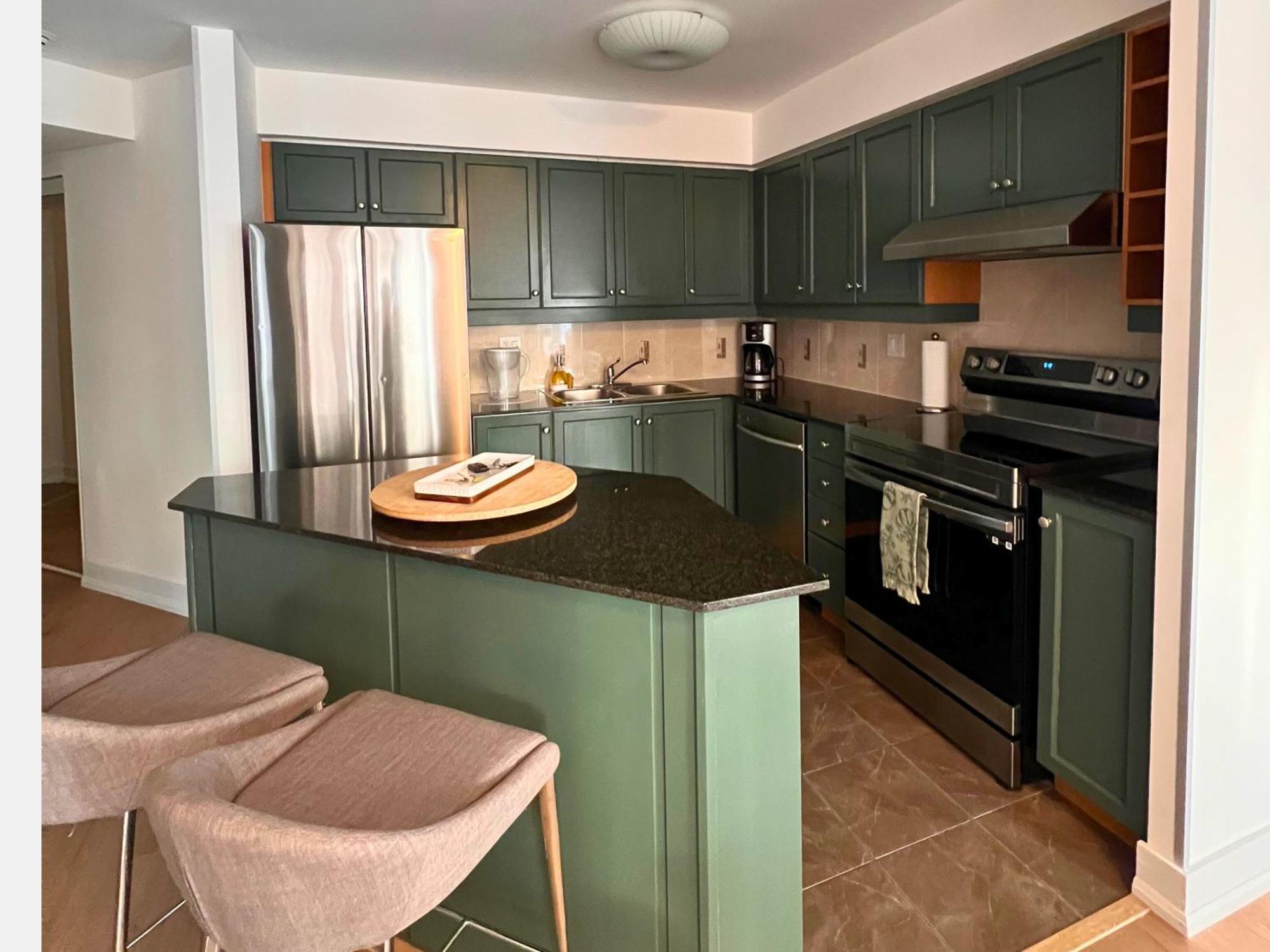 Apartment/2Bedrooms/2 Full Bathrooms/Free Parking Торонто Экстерьер фото